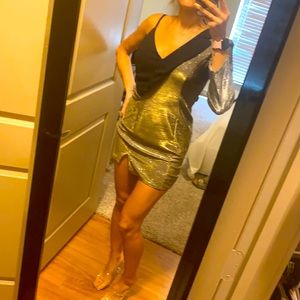 Dress gold and black. Shiny✨! Size S/M. Elegant